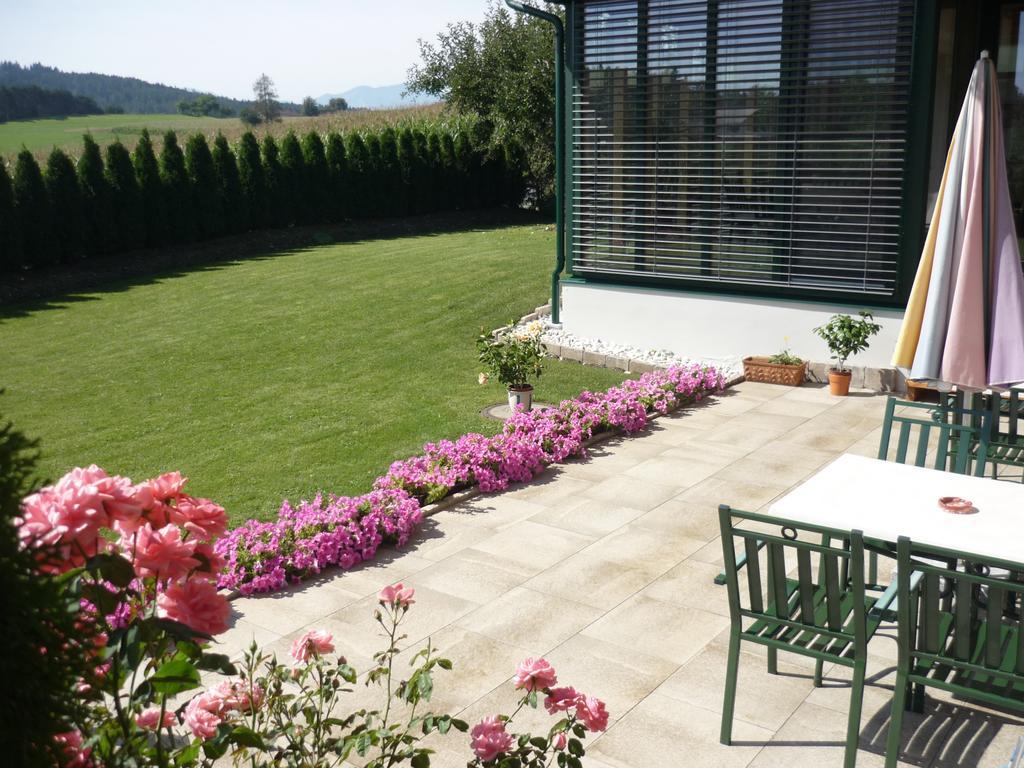 Landhaus Lassnig Moosburg Bagian luar foto